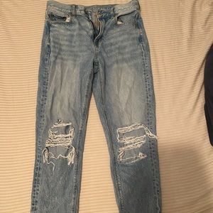 American Eagle High Rise Mom Jean